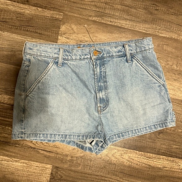 NWOT. MOTHER - SNACKS! The Fun Dip Utility Short Short - Picture 2 of 13